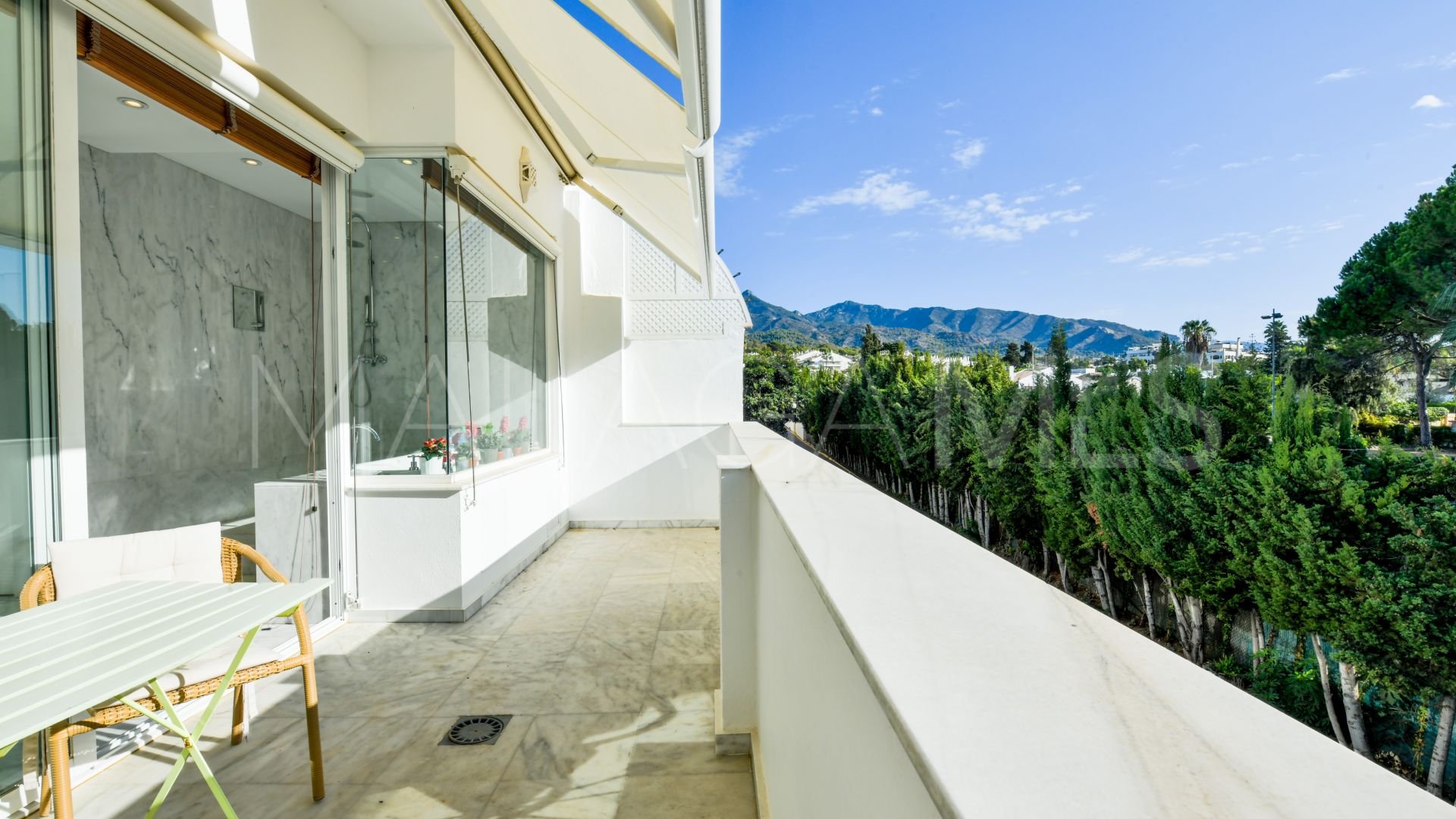 Town house for sale in Marbellamar