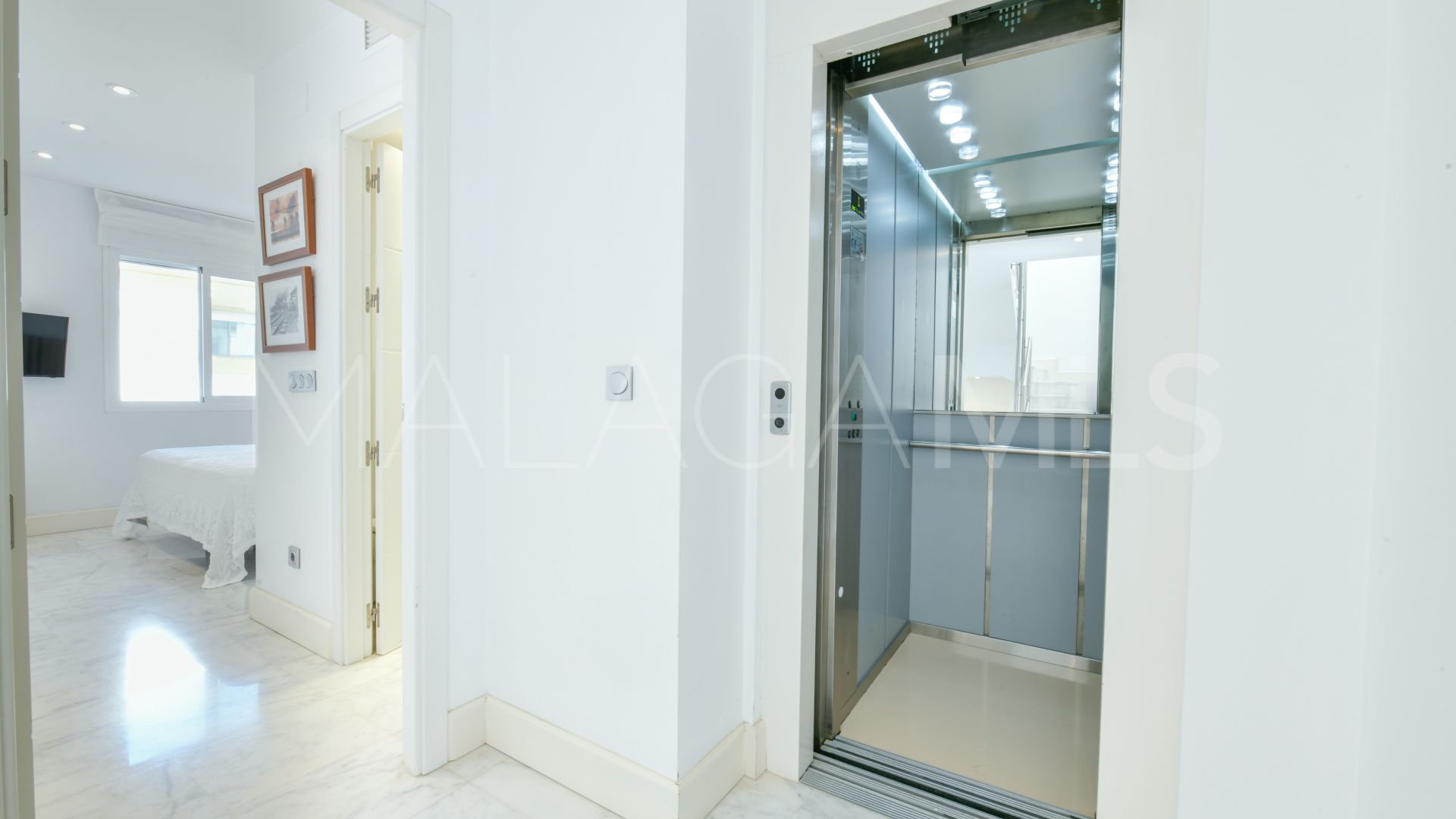 Town house for sale in Marbellamar