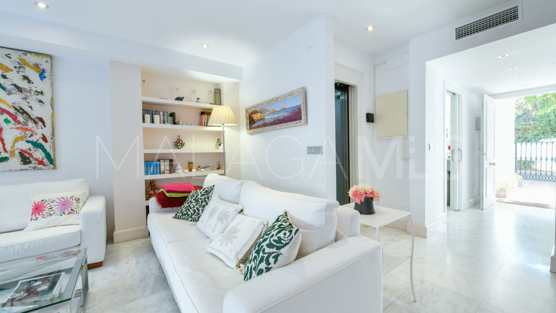 Town house for sale in Marbellamar