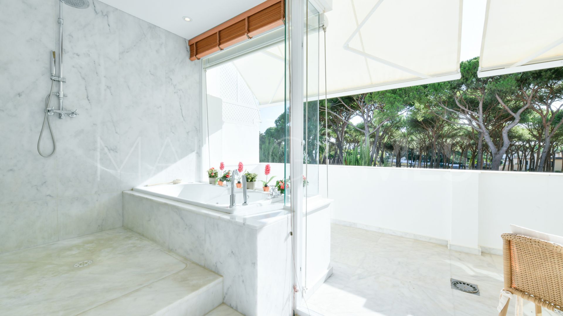 Town house for sale in Marbellamar