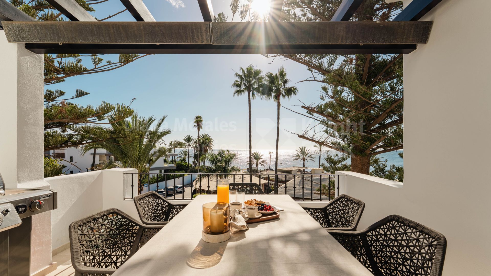 Castiglione, Duplex penthouse by the sea in San Pedro
