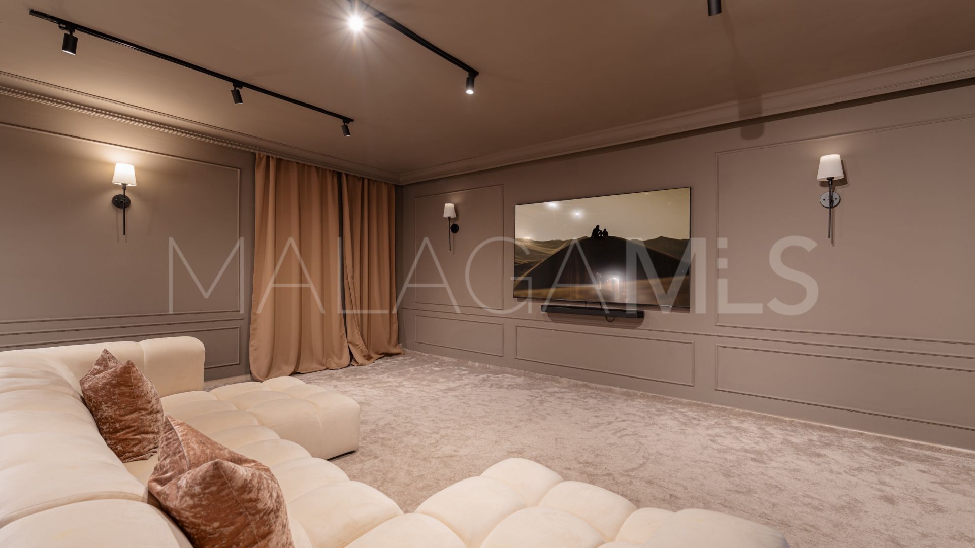 Villa for sale with 6 bedrooms in Monte Biarritz