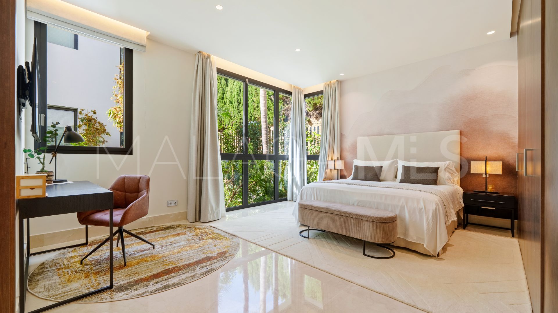 For sale ground floor duplex in Reserva de Sierra Blanca with 4 bedrooms