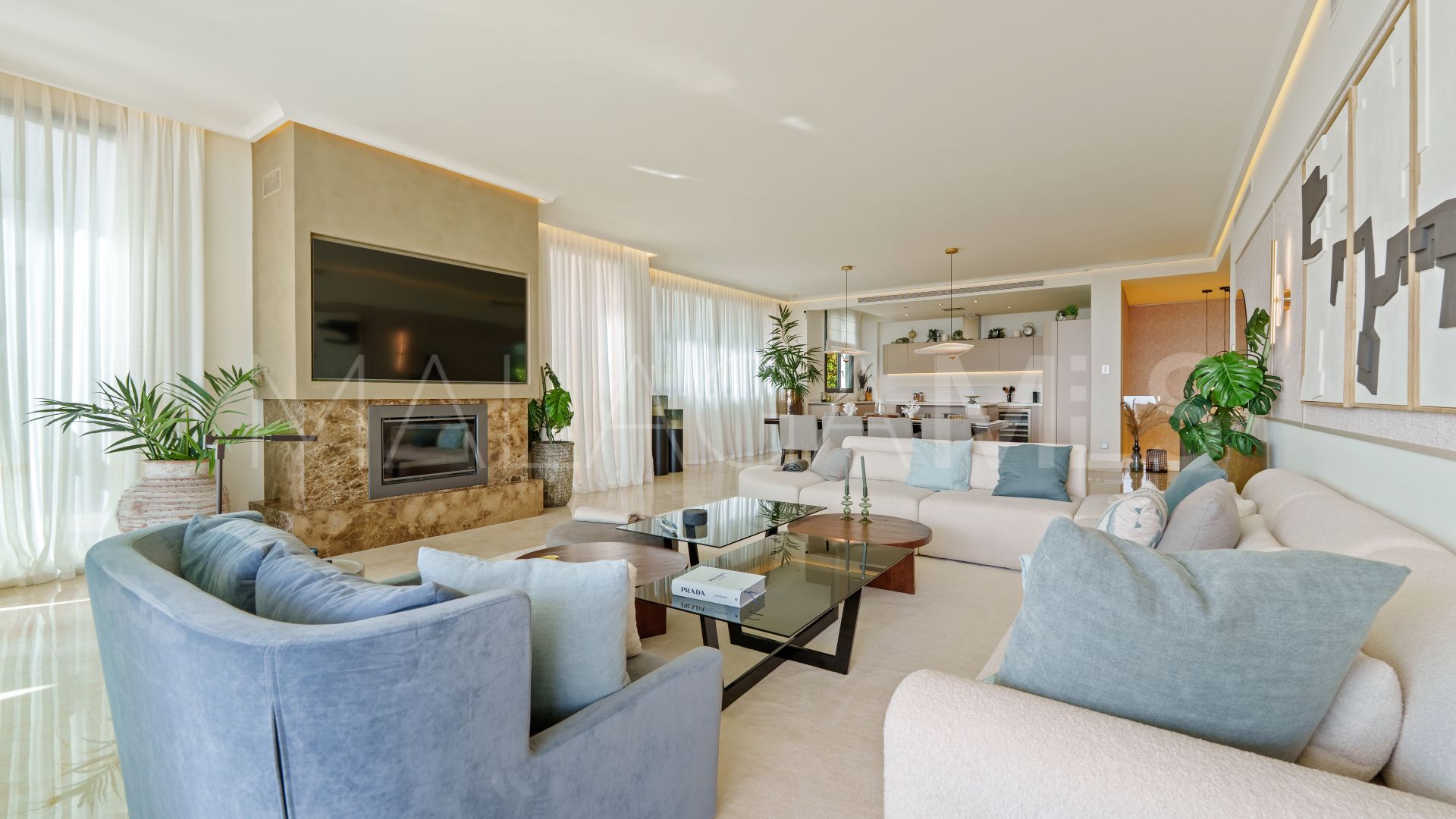 For sale ground floor duplex in Reserva de Sierra Blanca with 4 bedrooms