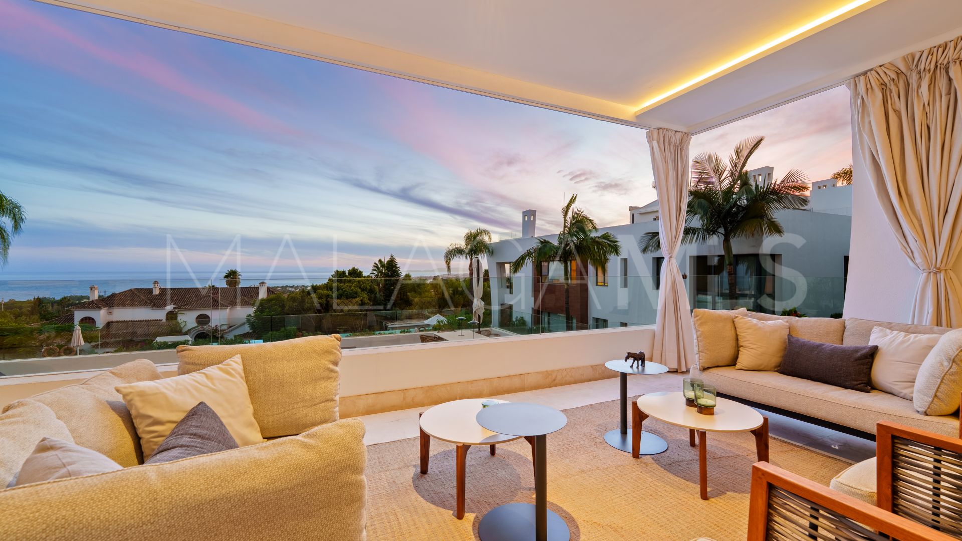 For sale ground floor duplex in Reserva de Sierra Blanca with 4 bedrooms
