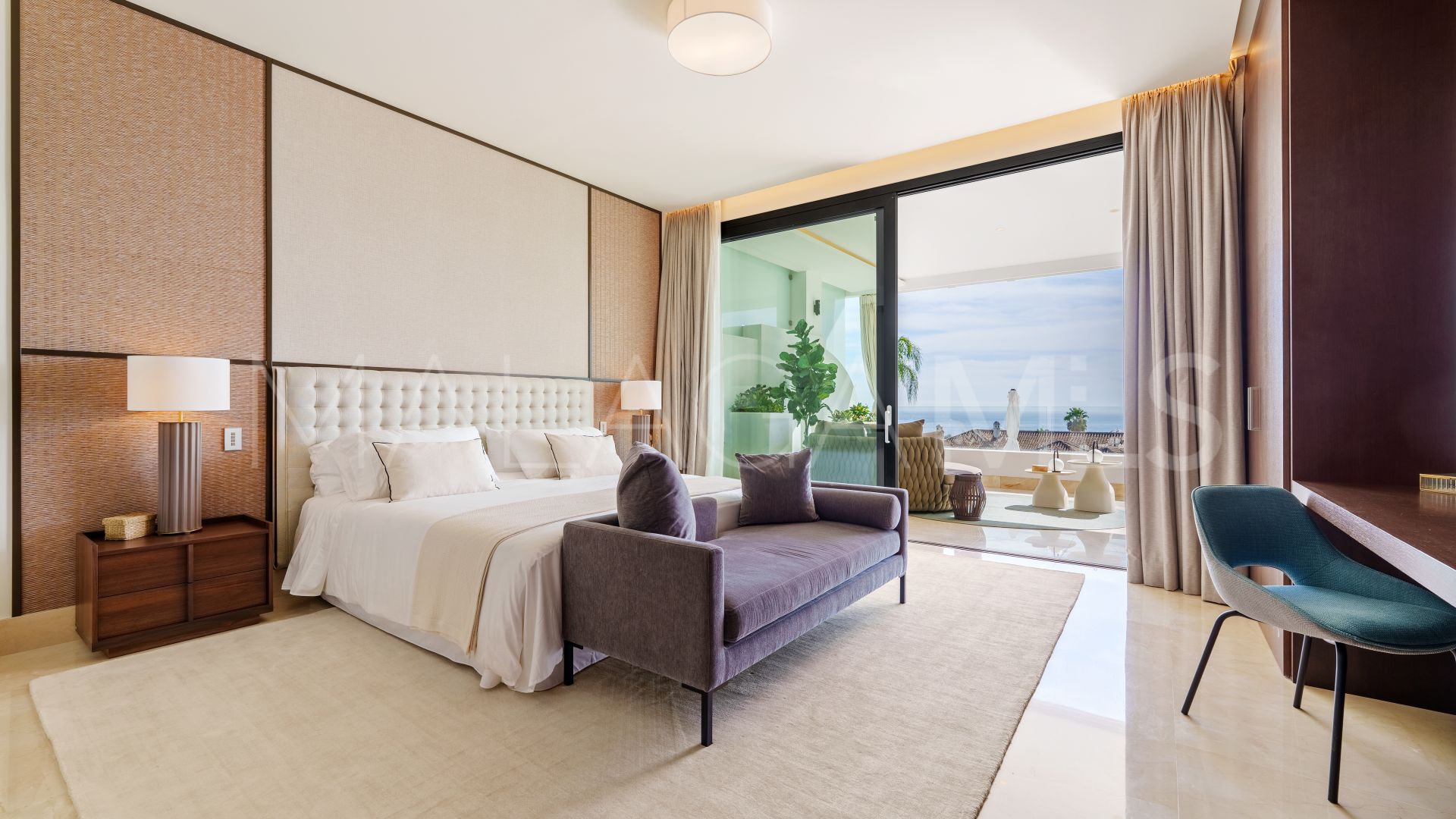 For sale ground floor duplex in Reserva de Sierra Blanca with 4 bedrooms