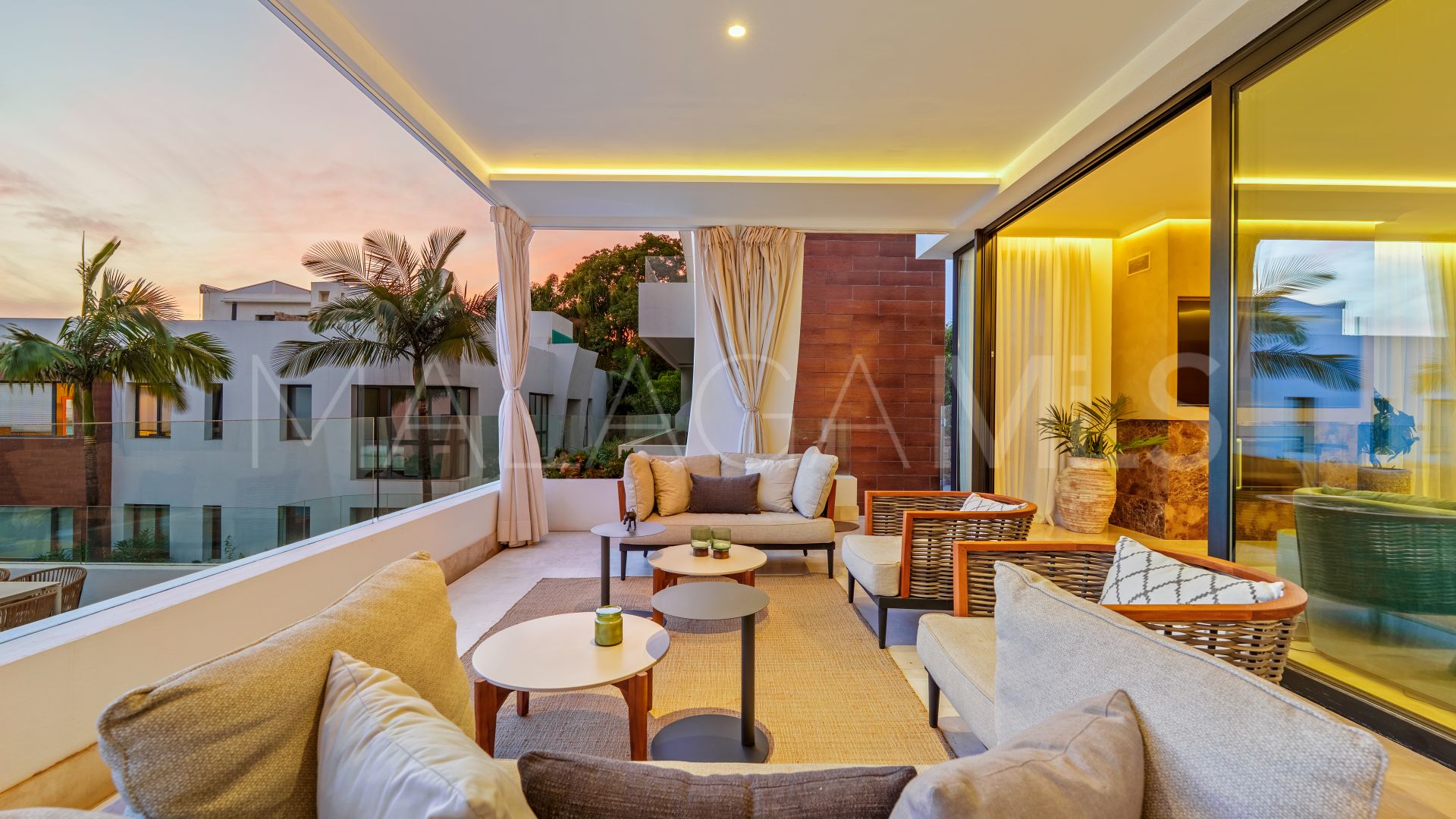 For sale ground floor duplex in Reserva de Sierra Blanca with 4 bedrooms