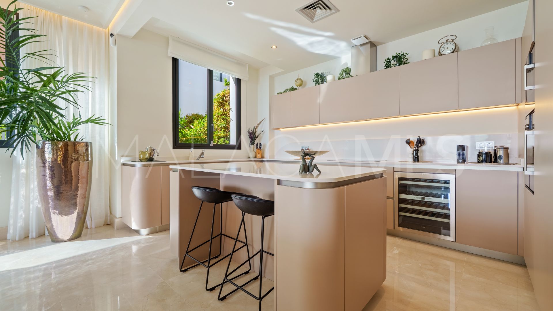 For sale ground floor duplex in Reserva de Sierra Blanca with 4 bedrooms