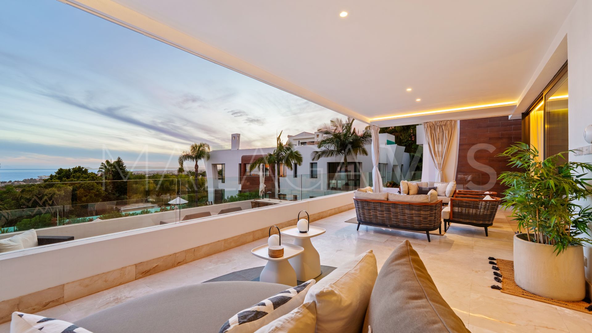 For sale ground floor duplex in Reserva de Sierra Blanca with 4 bedrooms