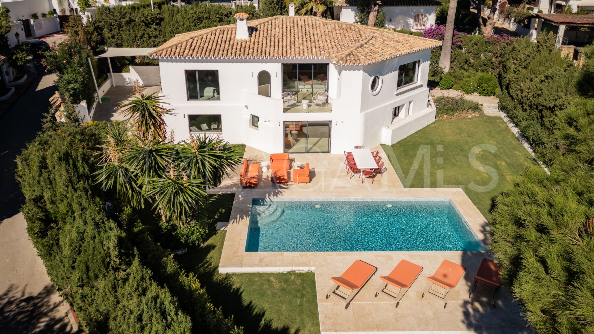 4 bedrooms villa in Las Brisas for sale