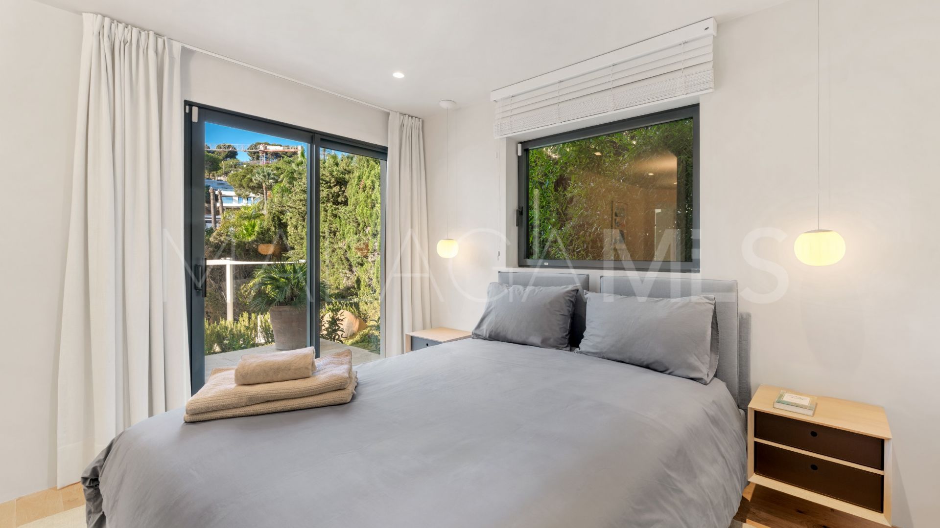 4 bedrooms villa in Las Brisas for sale