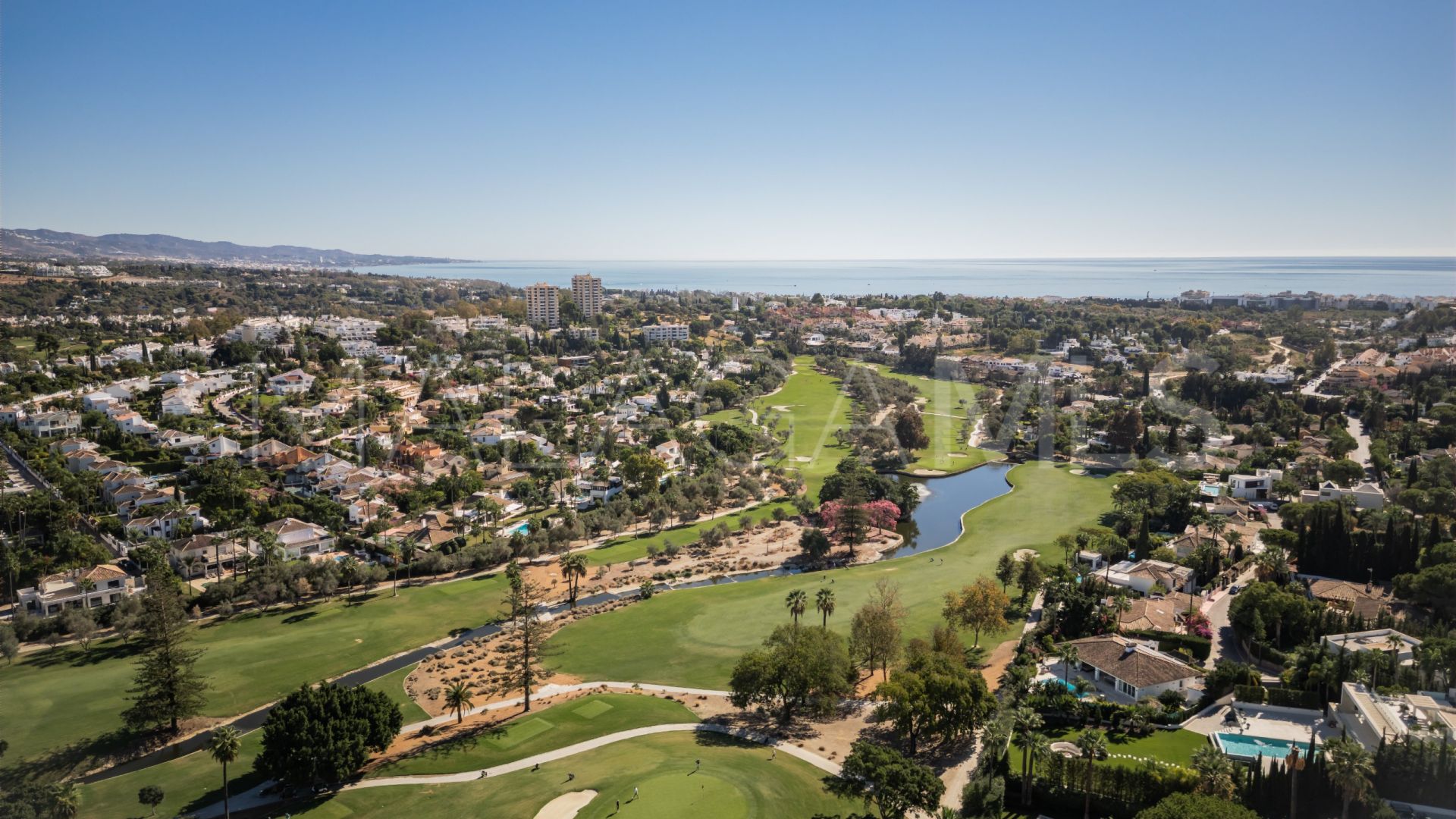 4 bedrooms villa in Las Brisas for sale