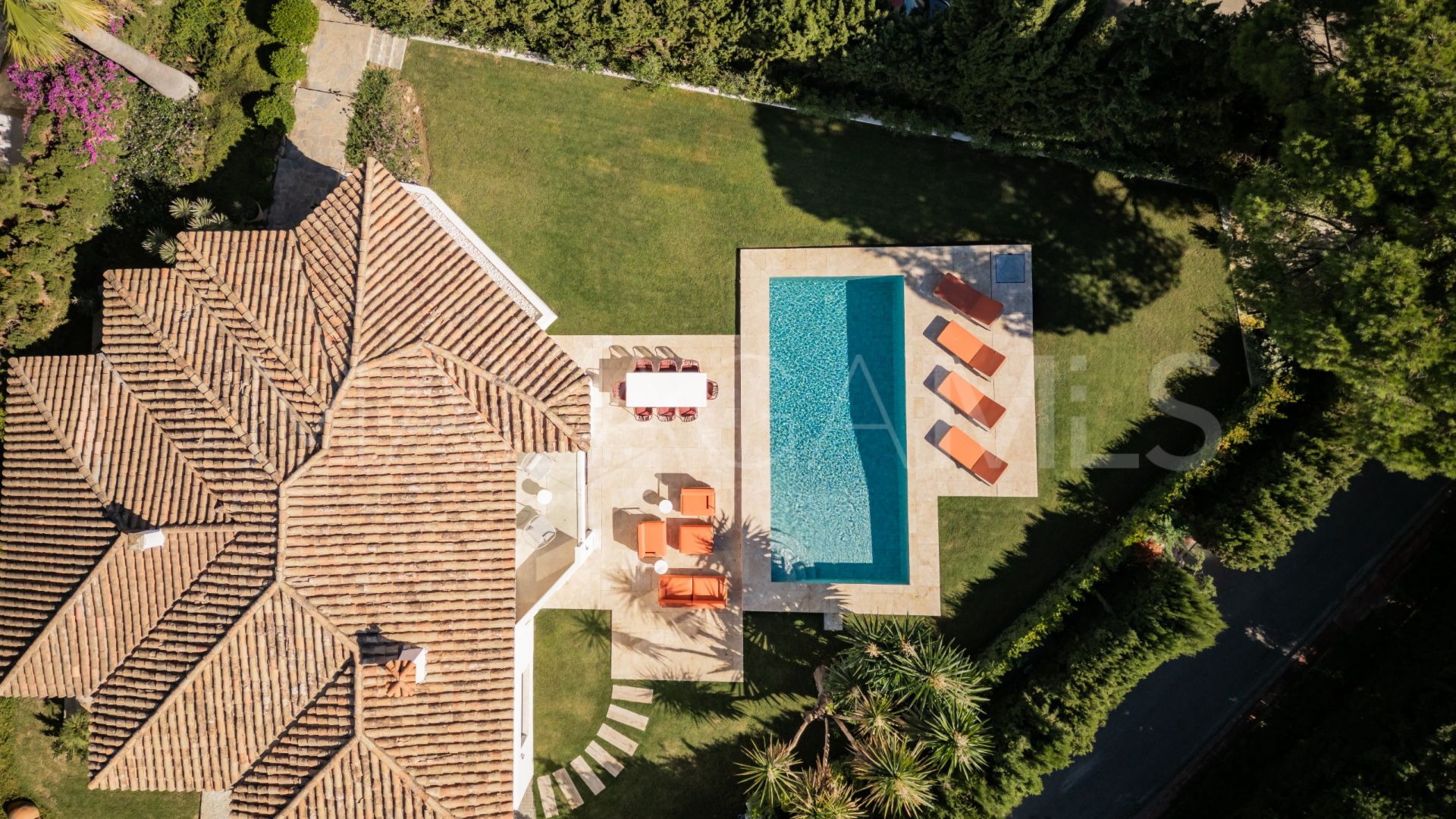 4 bedrooms villa in Las Brisas for sale