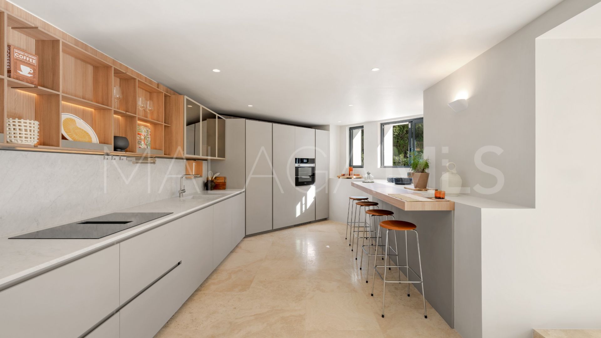 4 bedrooms villa in Las Brisas for sale