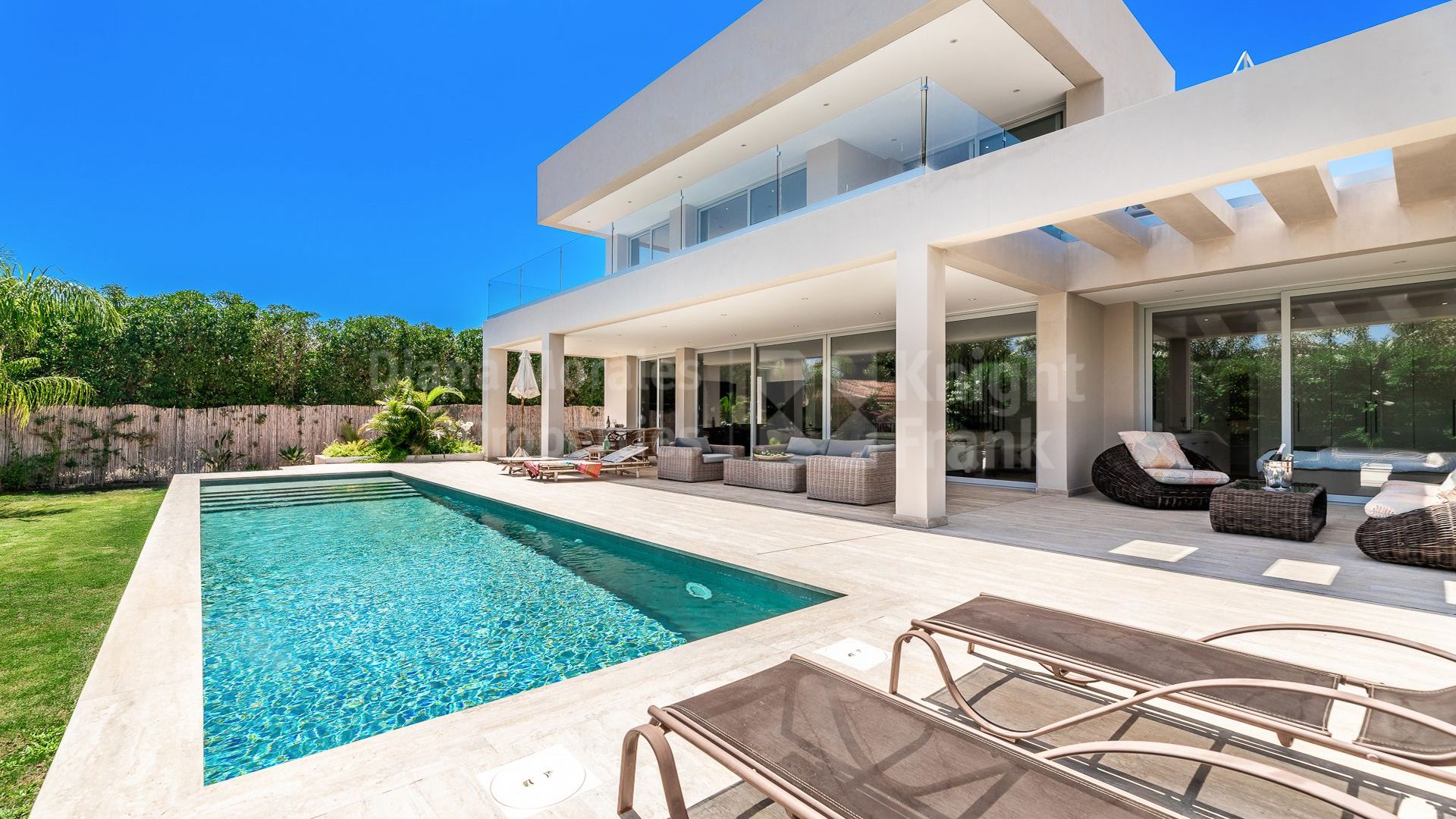 Linda Vista Baja, Maison moderne neuve au bord de la mer