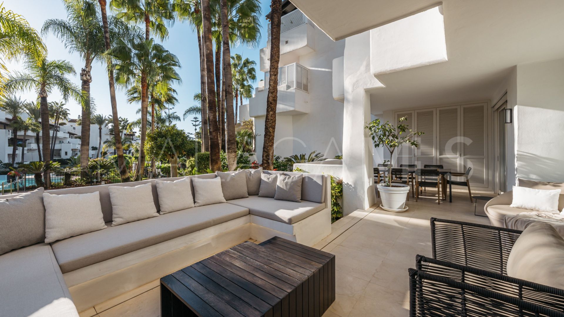 Marina Puente Romano, apartamento planta baja for sale with 3 bedrooms
