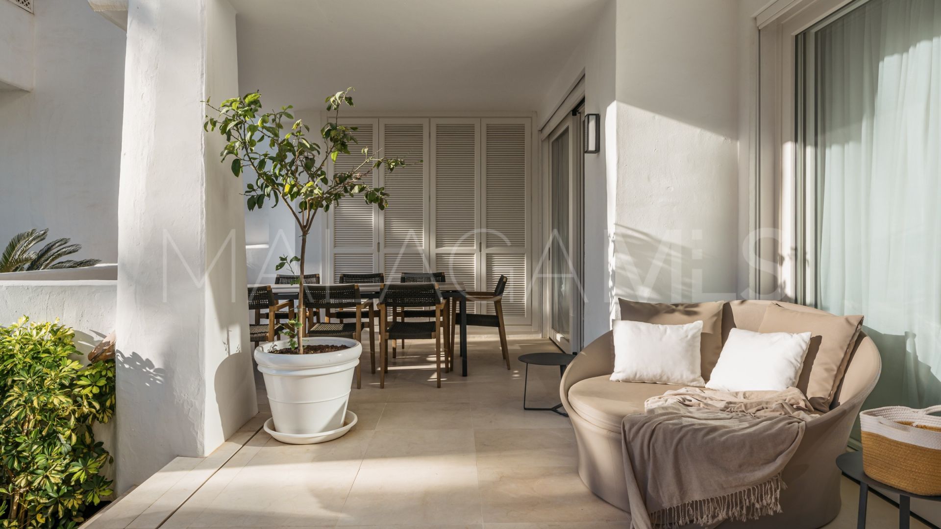 Marina Puente Romano, apartamento planta baja for sale with 3 bedrooms