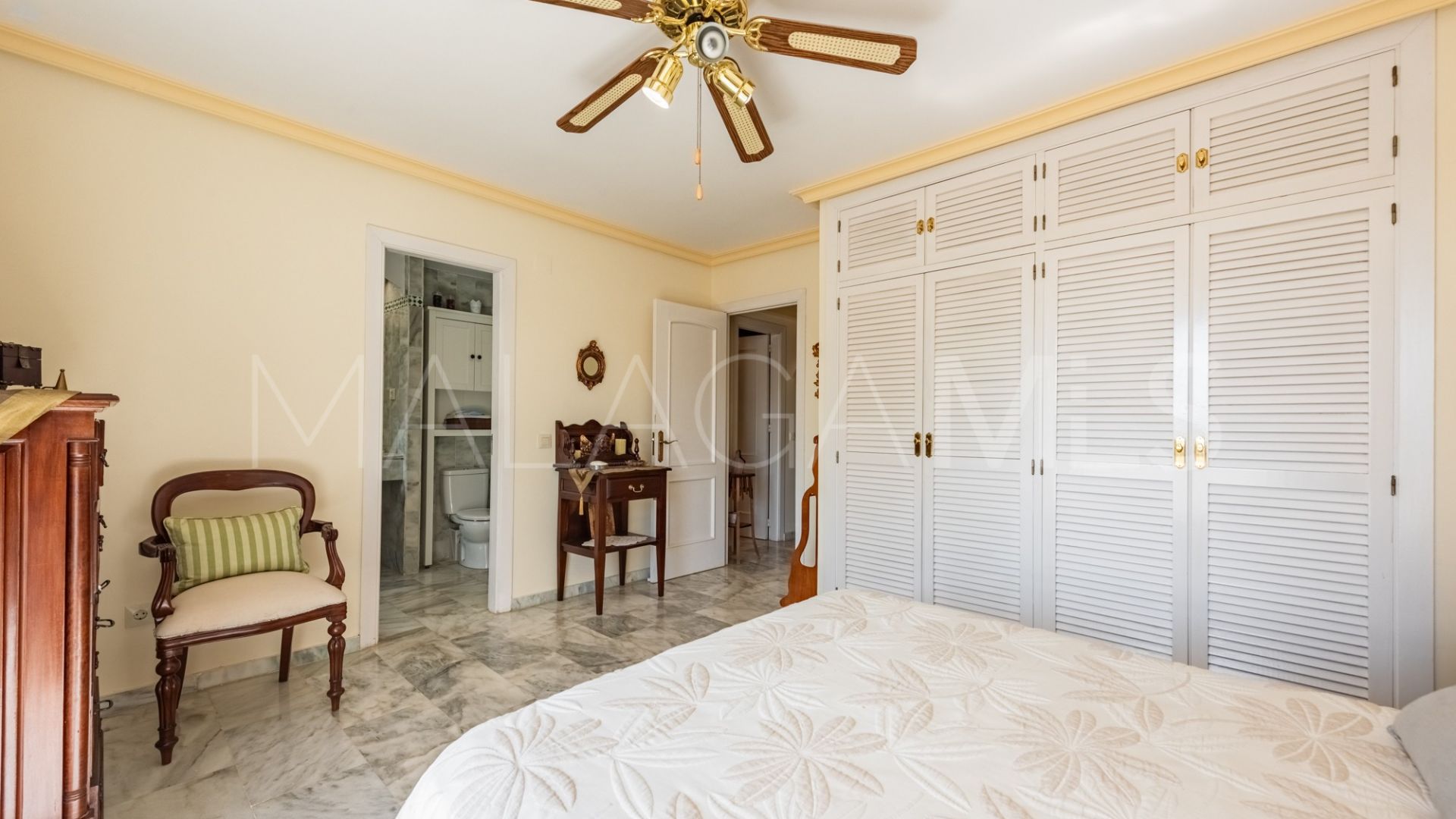 Radhus for sale in Marbella Golden Mile
