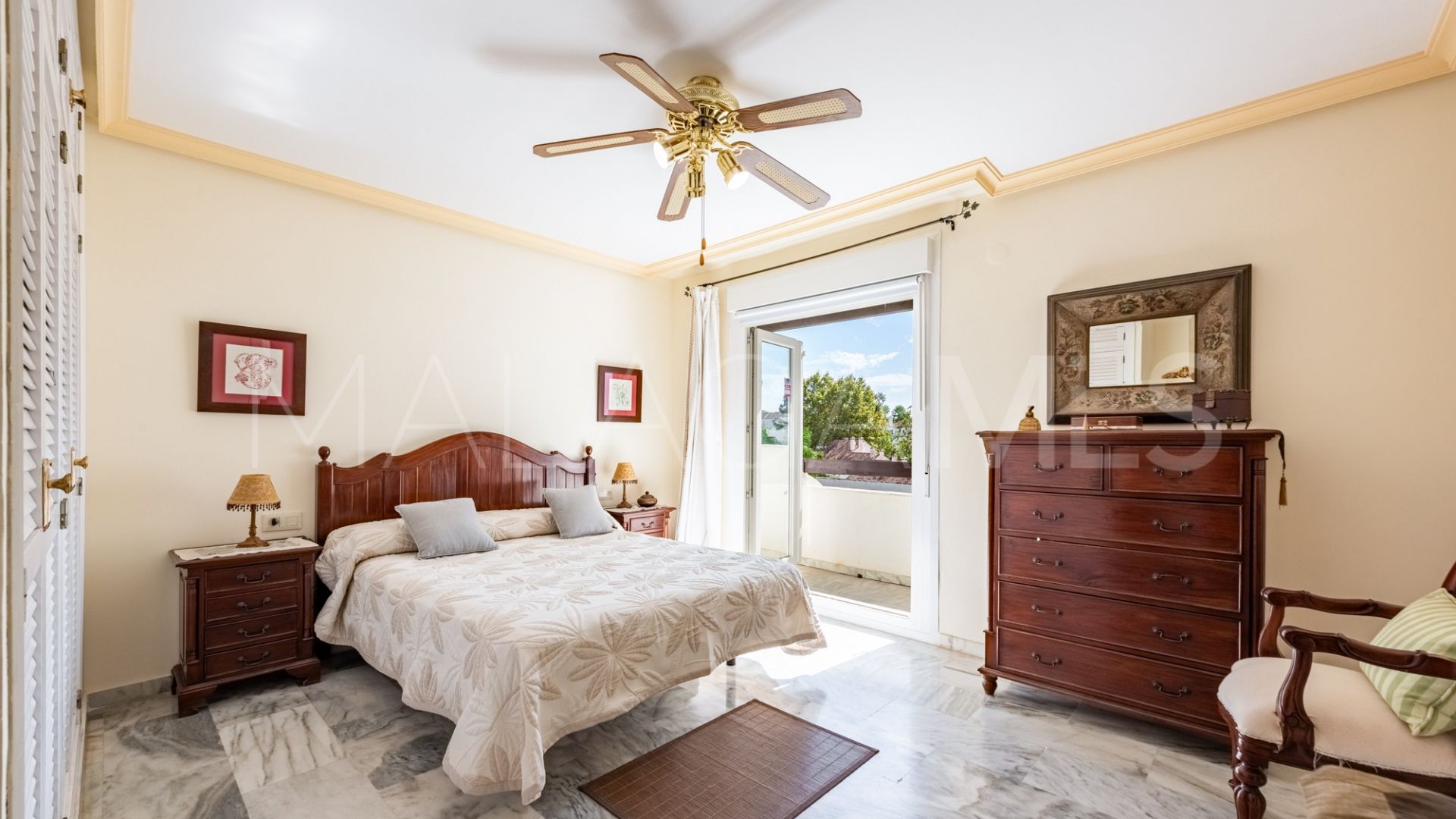 Radhus for sale in Marbella Golden Mile