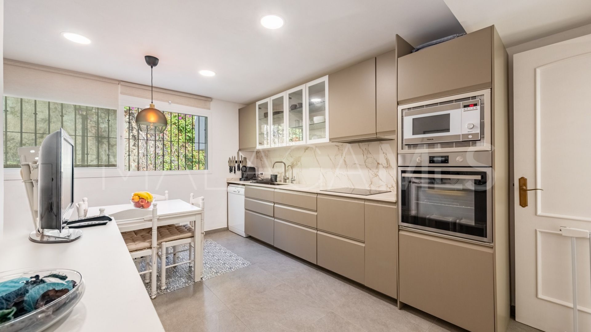Radhus for sale in Marbella Golden Mile
