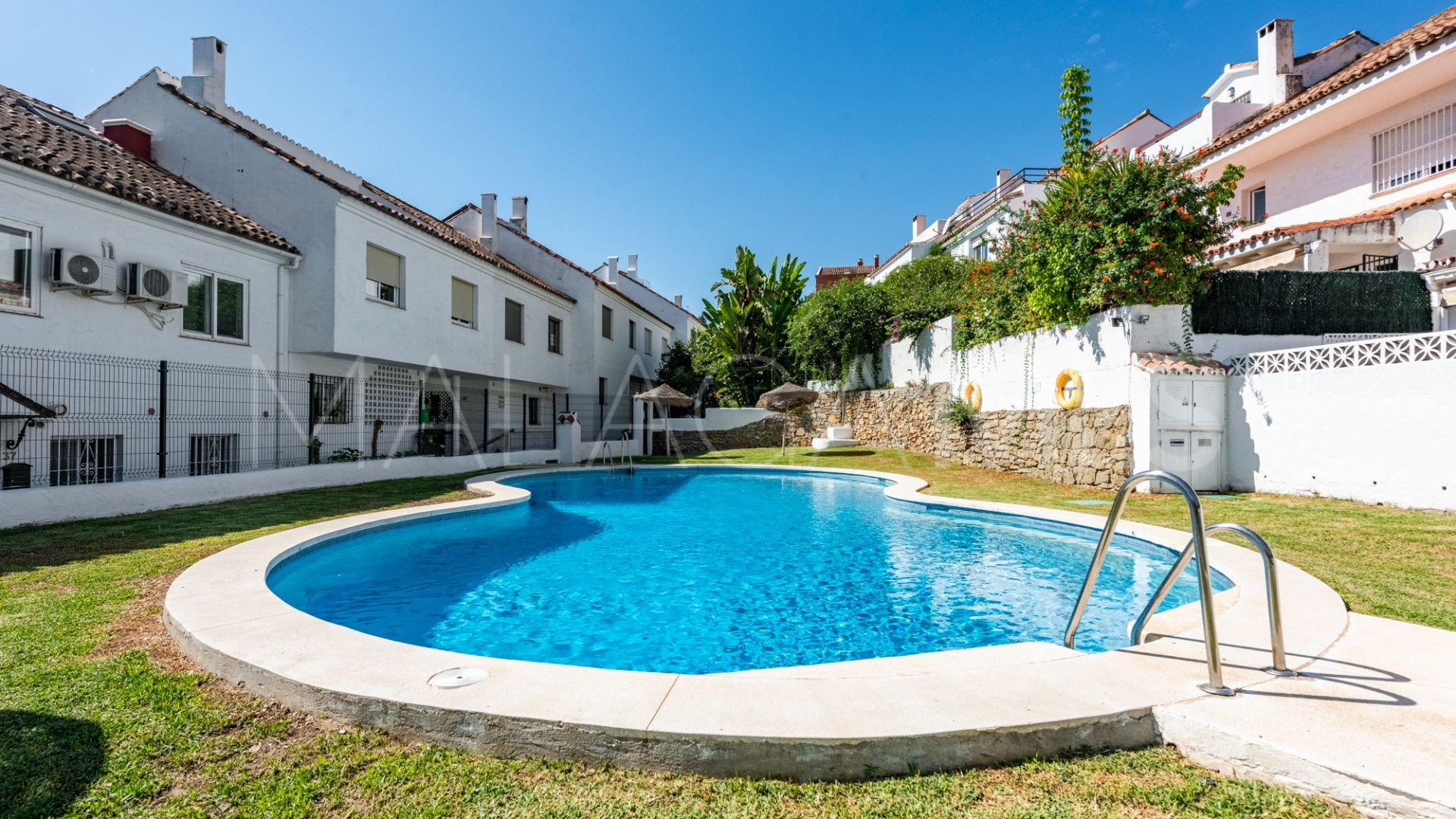 Radhus for sale in Marbella Golden Mile