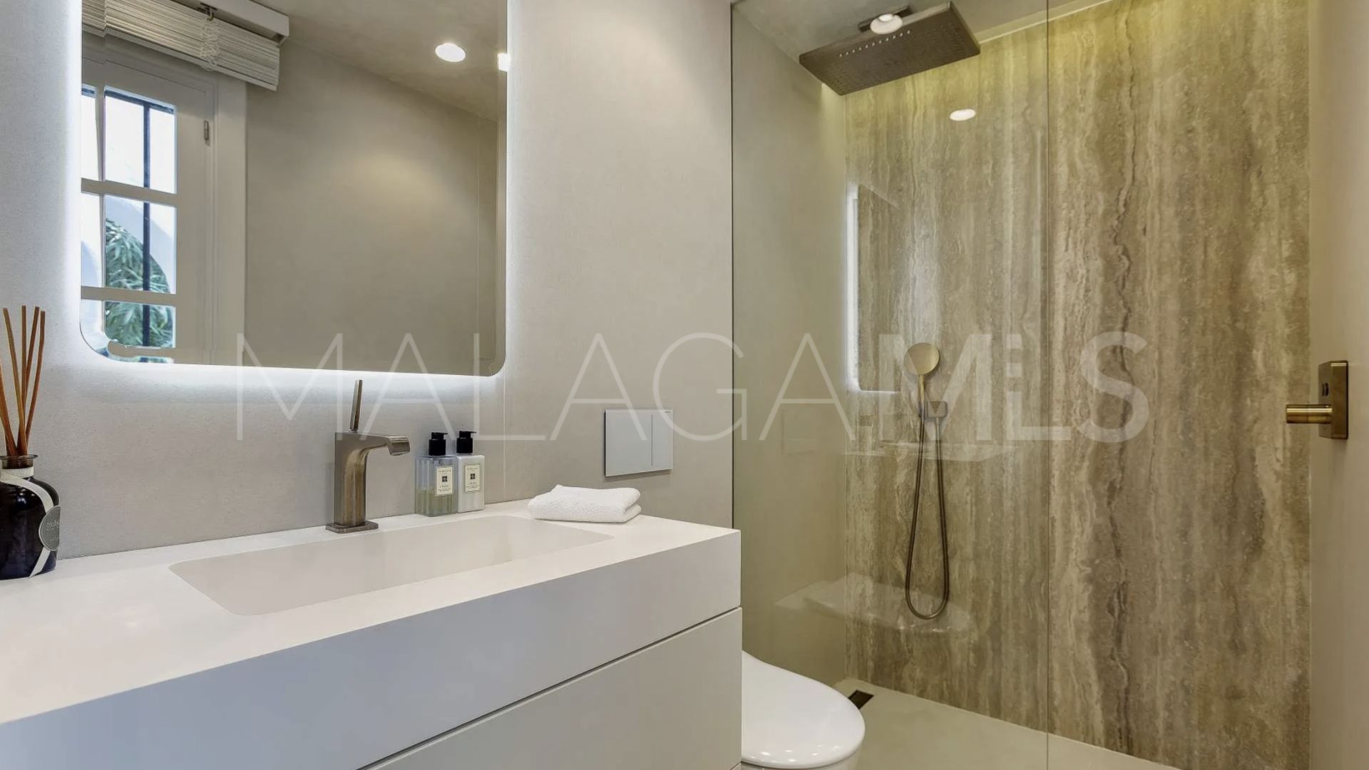 Puente Romano, apartamento planta baja for sale