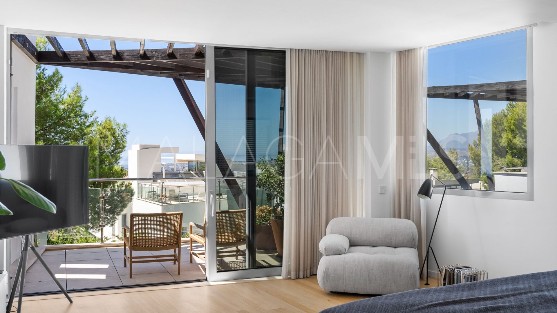 For sale semi detached villa in Meisho Hills