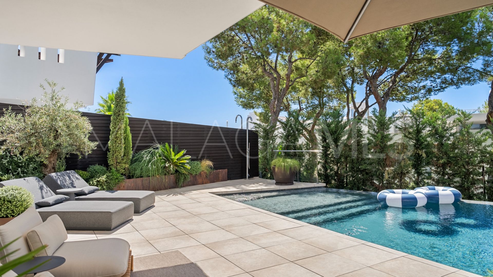For sale semi detached villa in Meisho Hills
