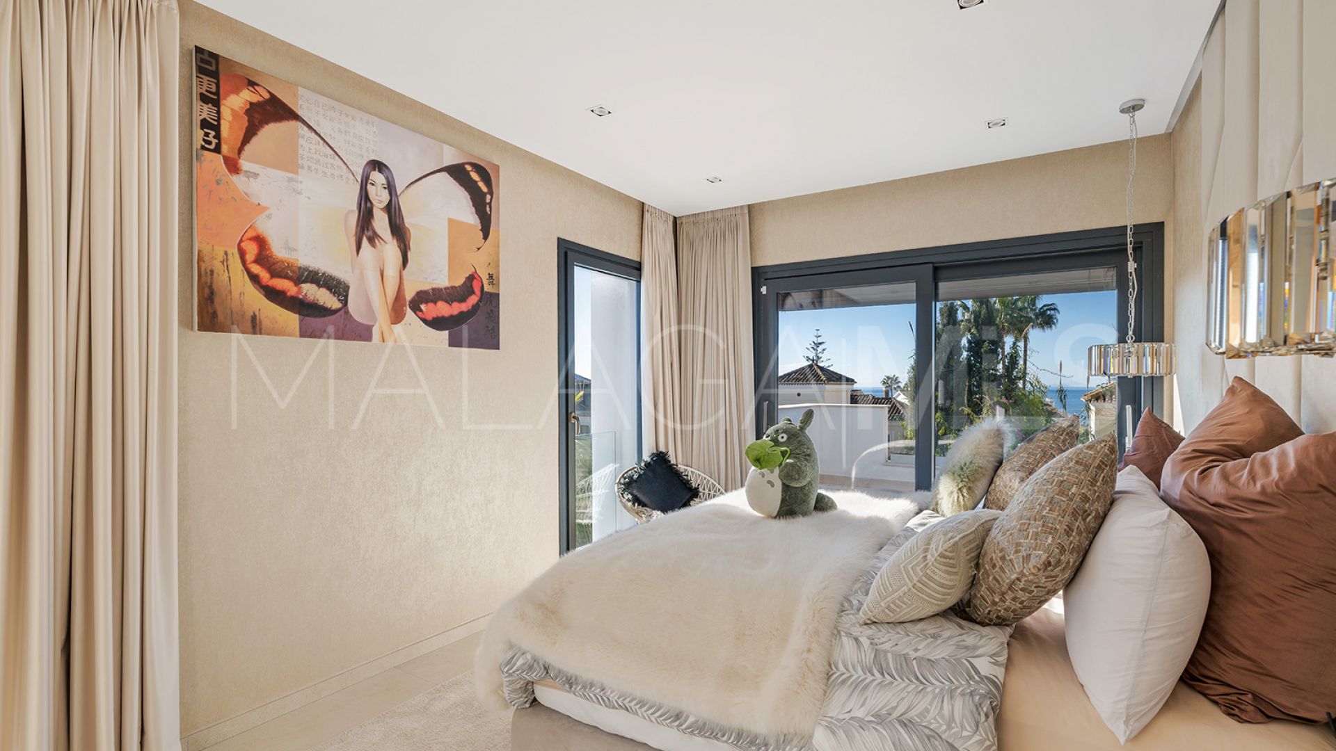 5 bedrooms Las Chapas villa for sale