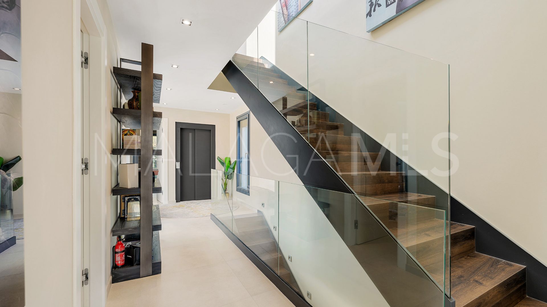 5 bedrooms Las Chapas villa for sale