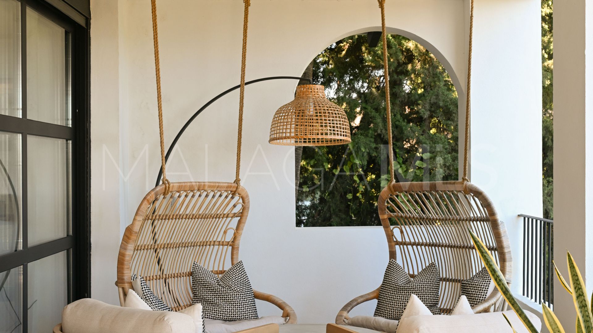 For sale Las Brisas villa with 6 bedrooms