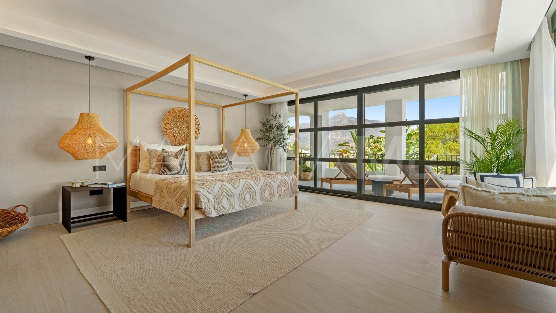 Villa for sale in Las Brisas