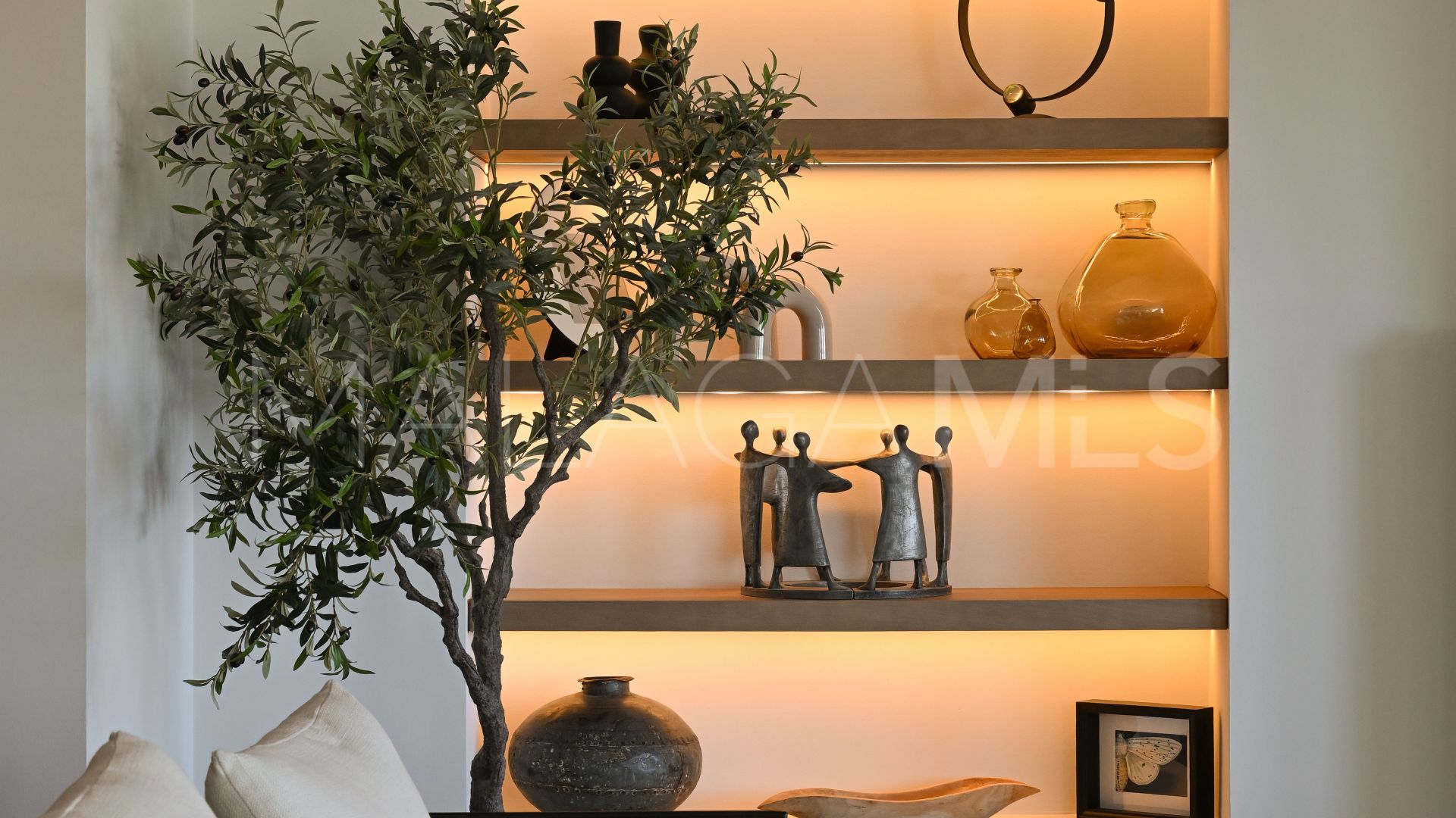 For sale Las Brisas villa with 6 bedrooms