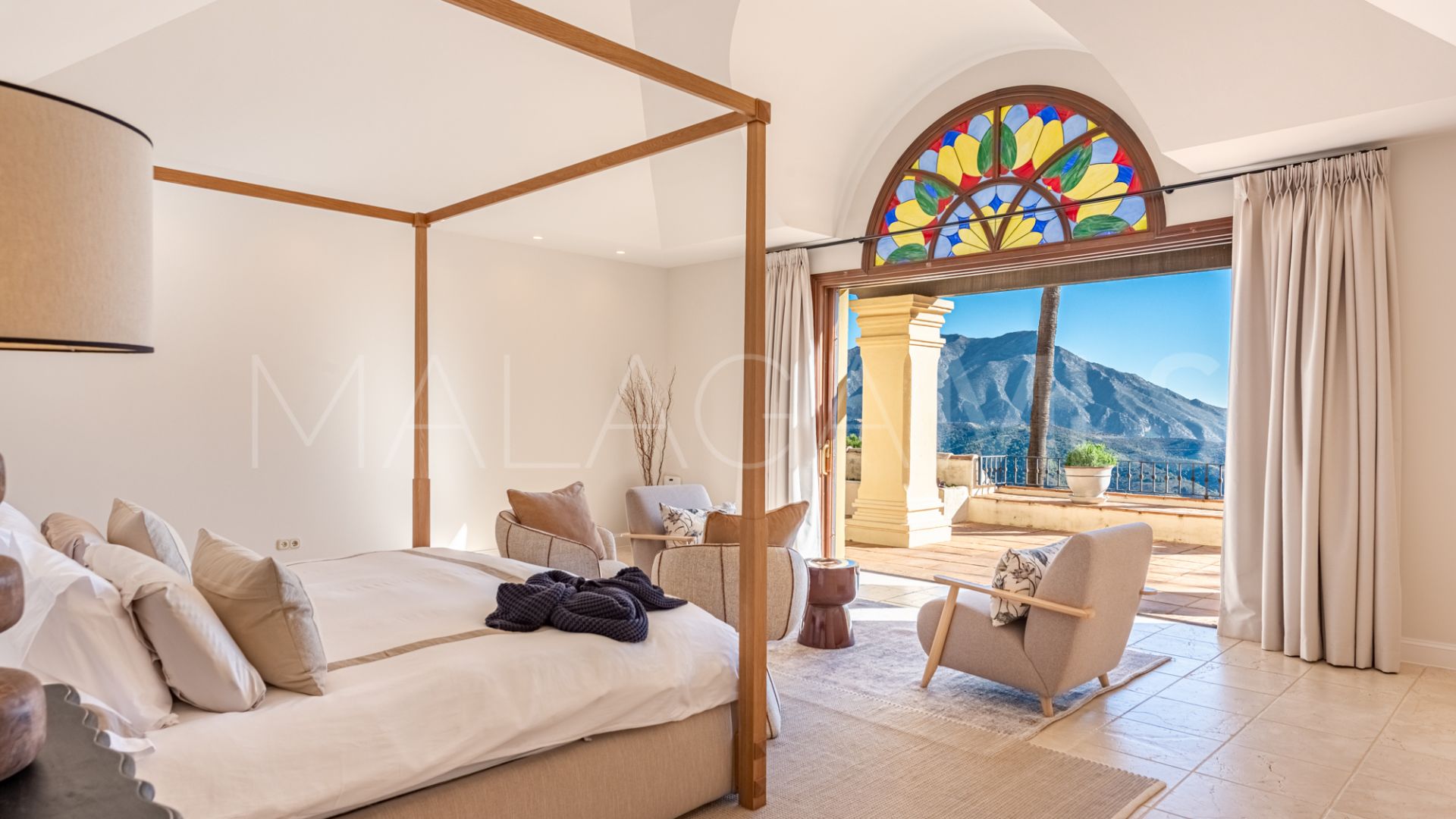 Villa for sale in La Zagaleta with 5 bedrooms