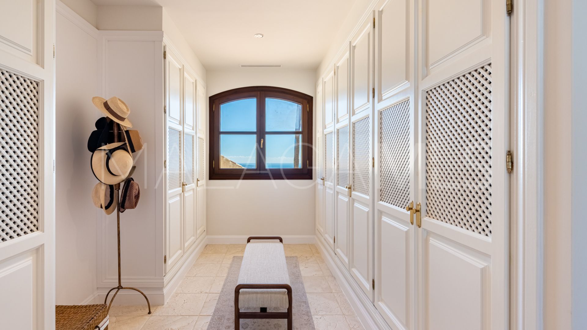 Villa for sale in La Zagaleta with 5 bedrooms