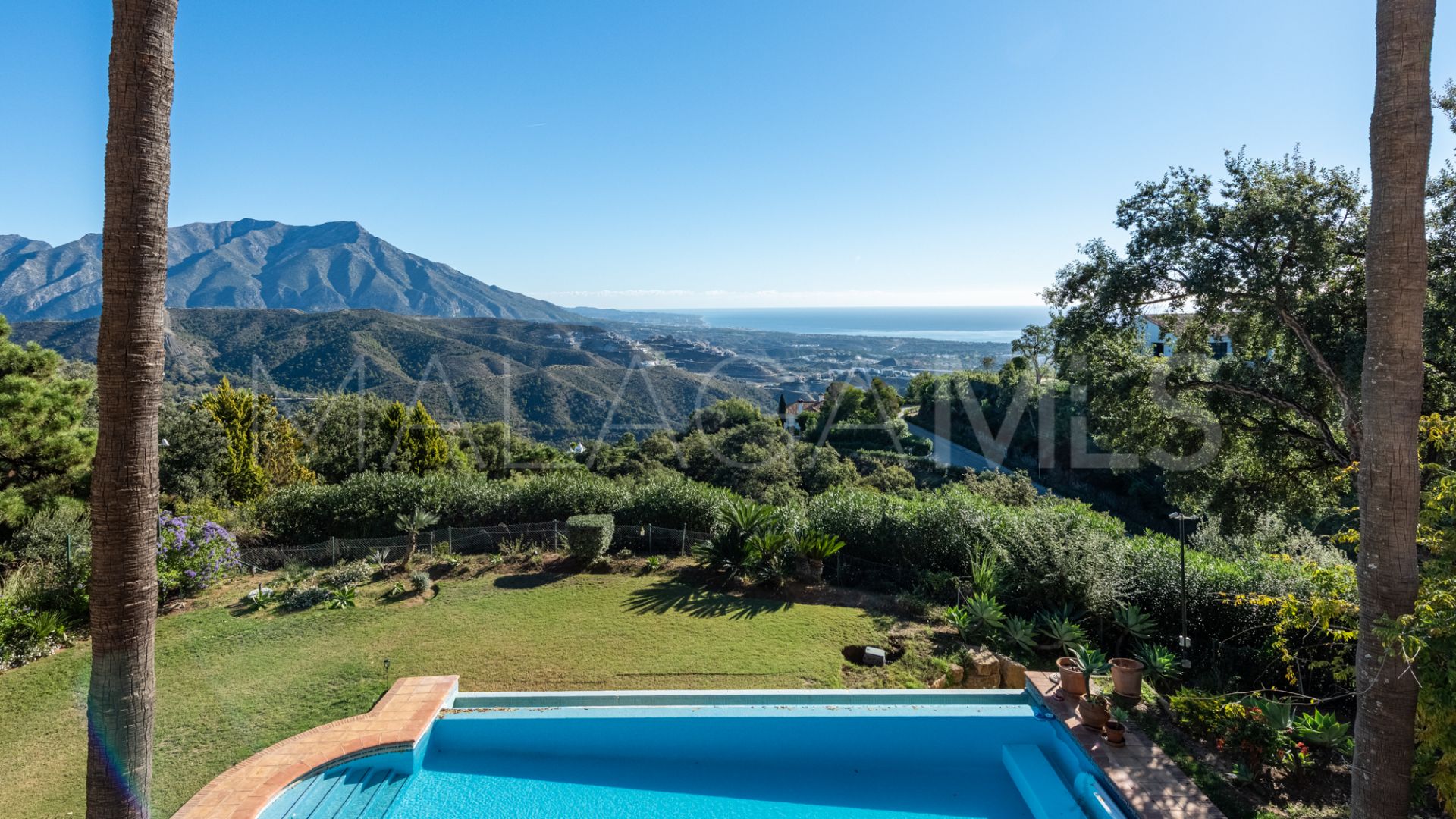 Villa for sale in La Zagaleta with 5 bedrooms