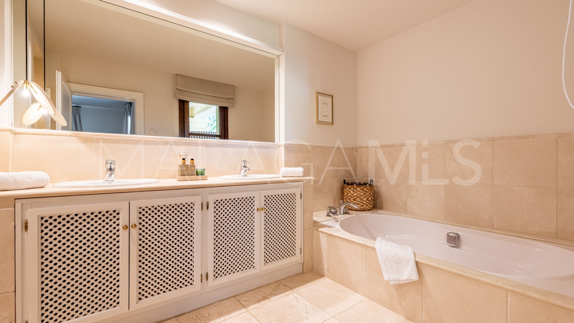 Villa for sale in La Zagaleta with 5 bedrooms