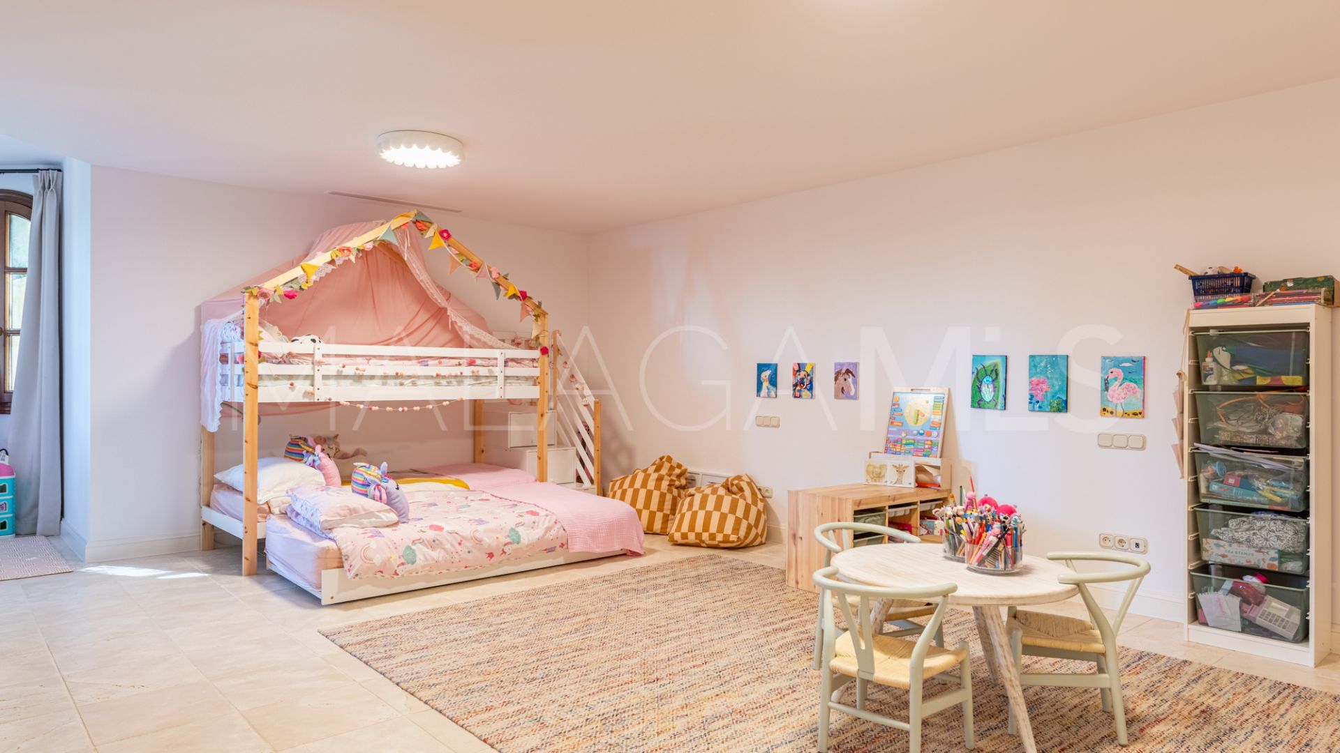 Villa for sale in La Zagaleta with 5 bedrooms