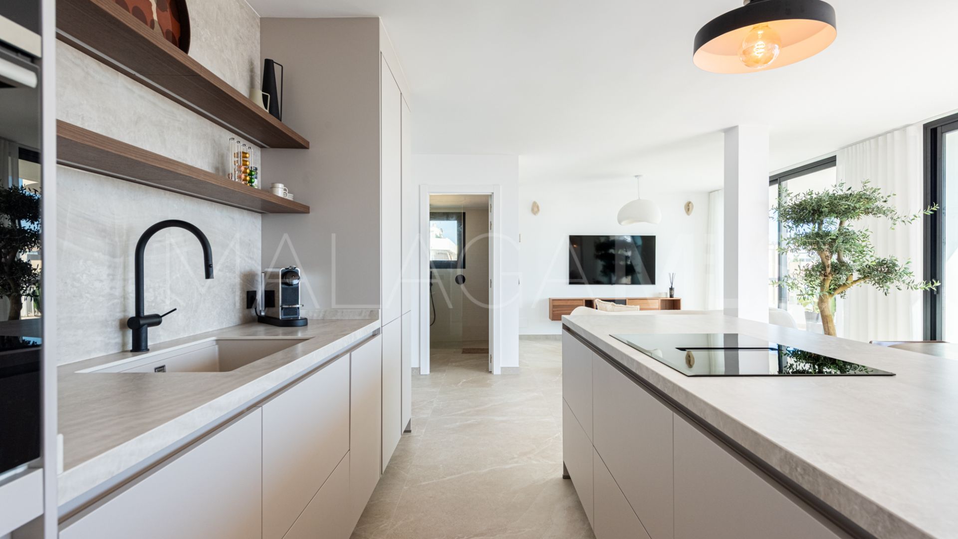 For sale 3 bedrooms penthouse in Marbella Centro