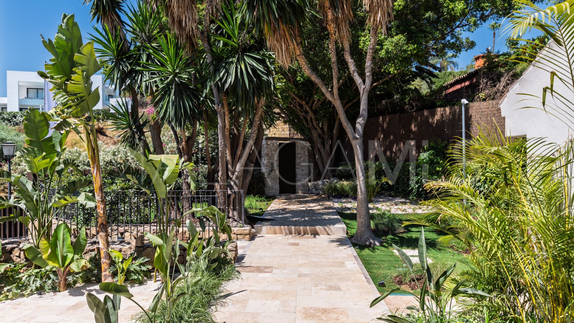 Villa for sale in Haza del Conde