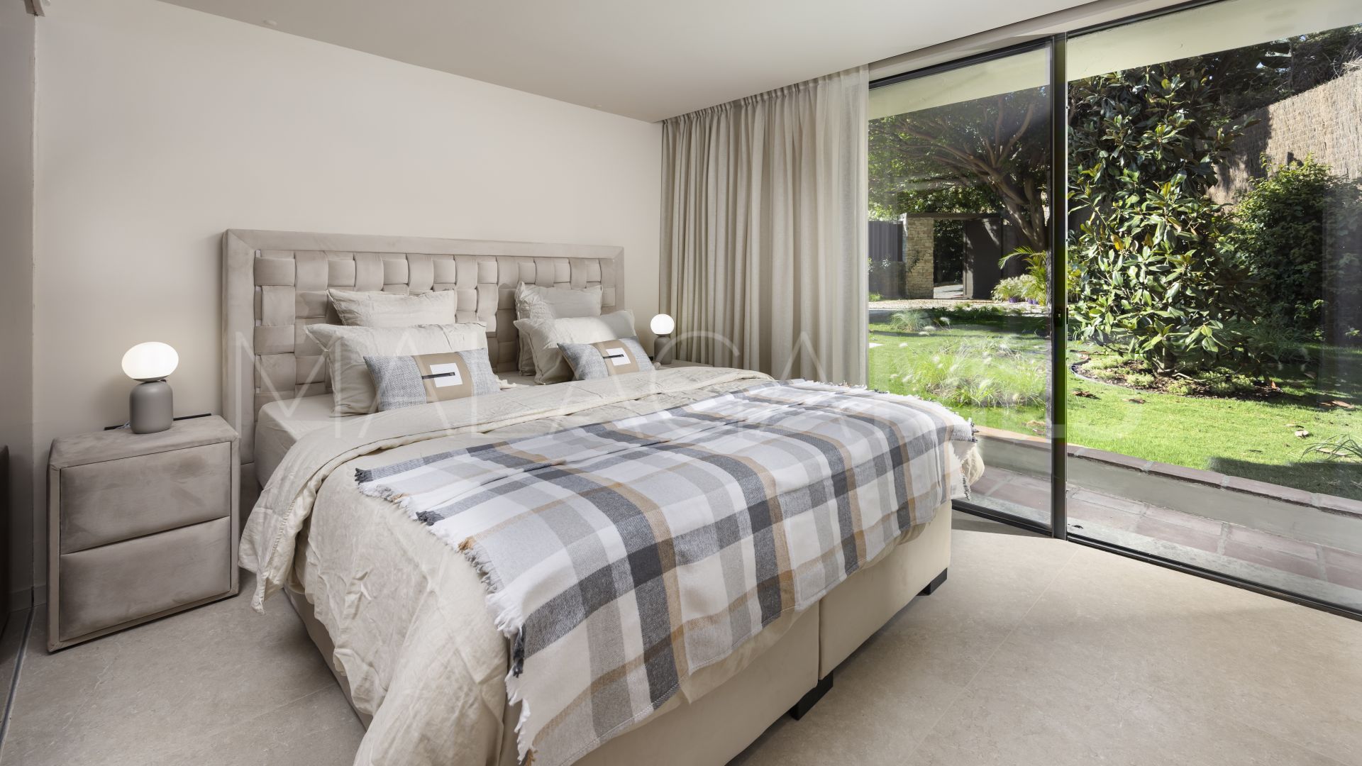 Villa for sale in Haza del Conde