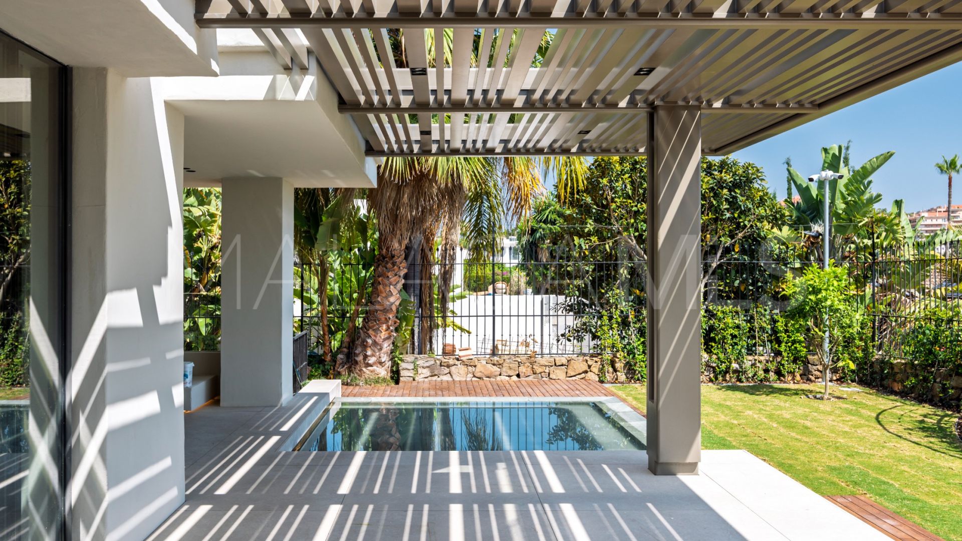 Villa for sale in Haza del Conde