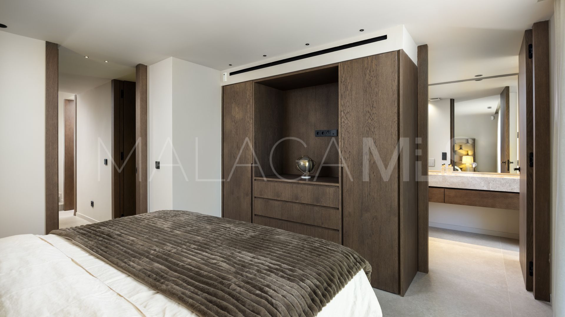 Villa for sale in Haza del Conde