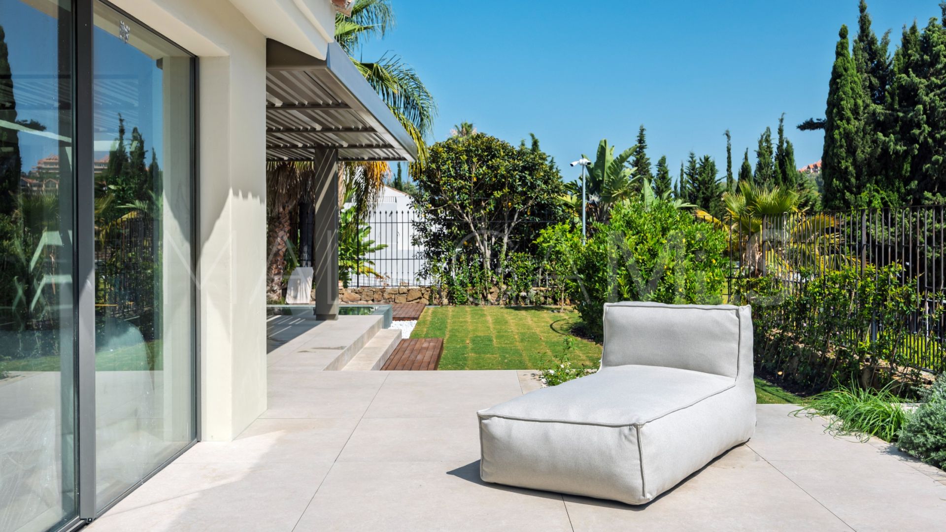 Villa for sale in Haza del Conde