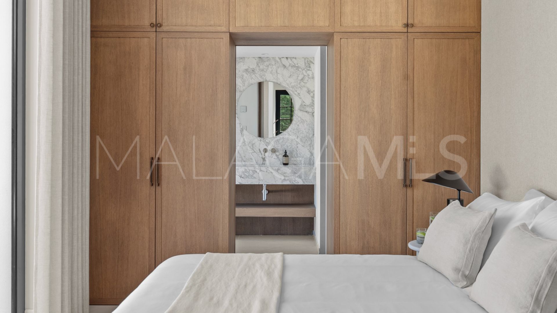 Villa for sale in Las Brisas