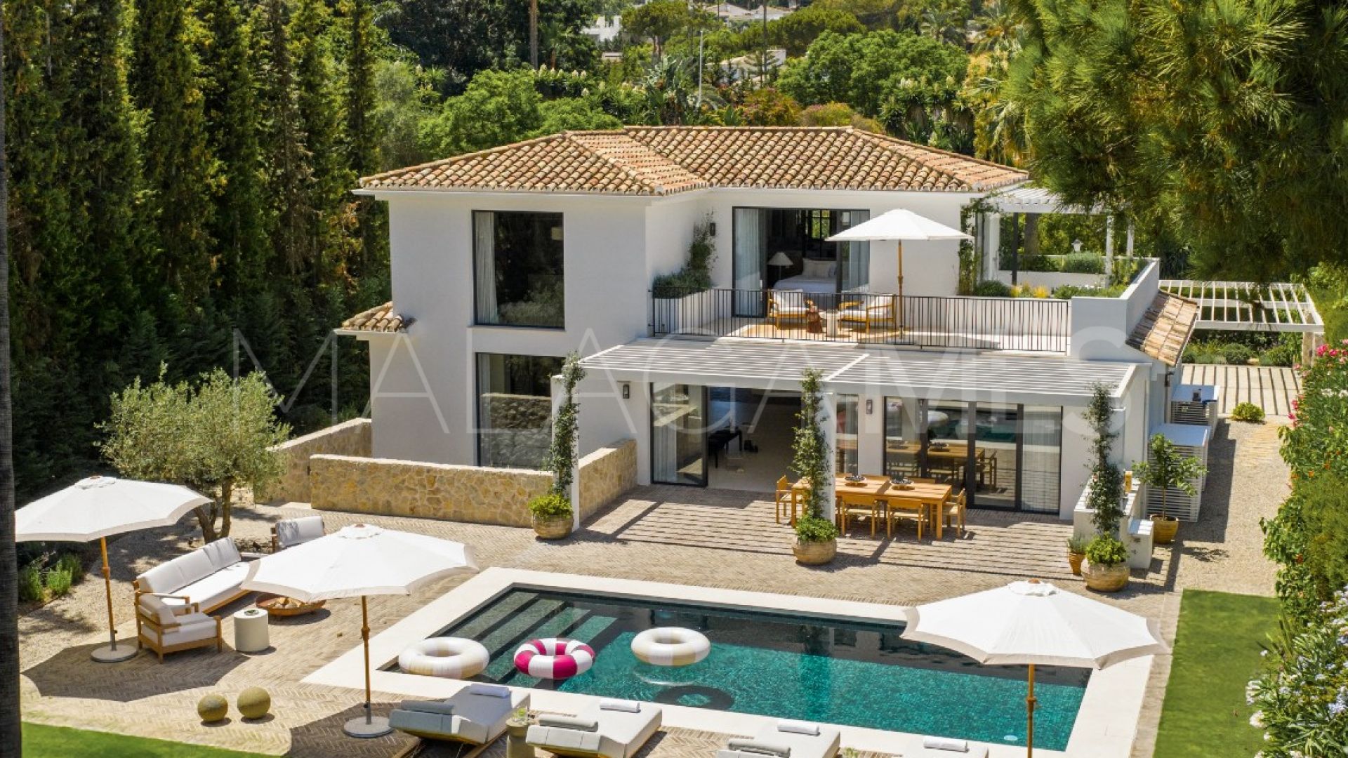 Villa for sale in Las Brisas