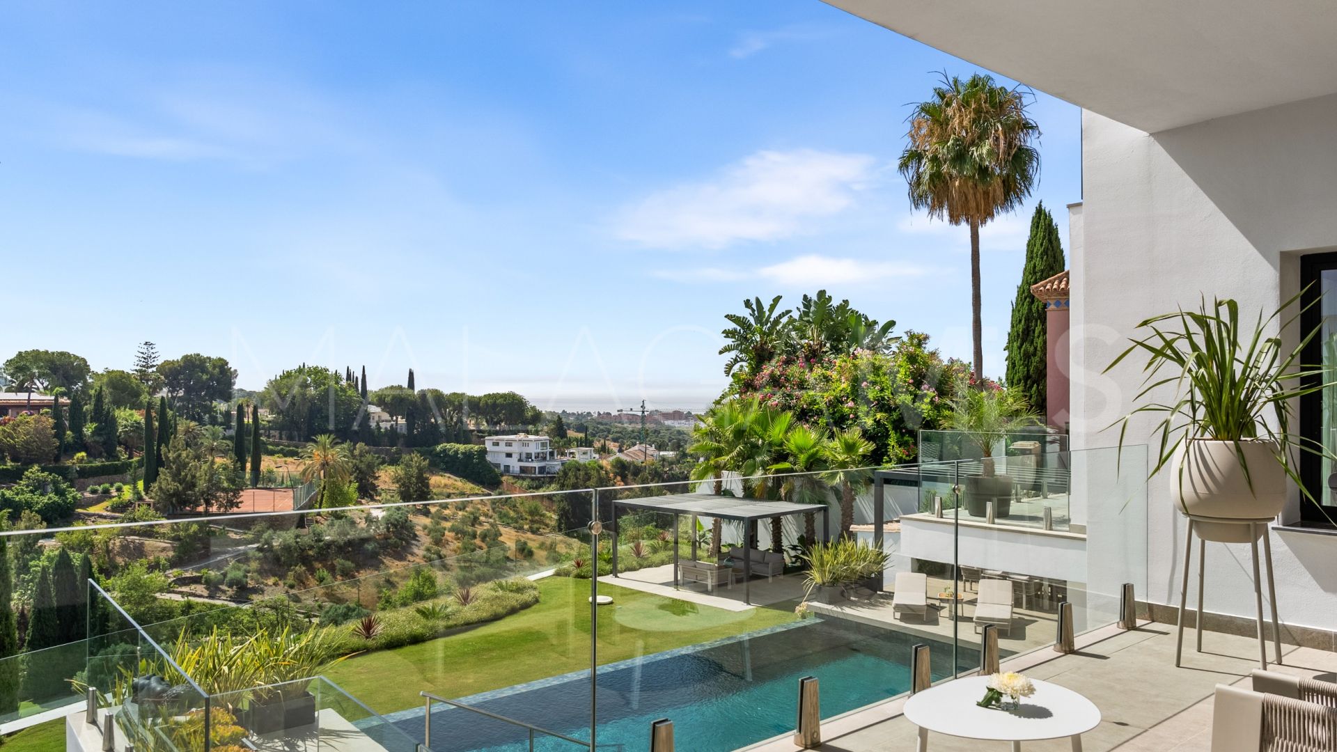 Villa a la venta in Los Flamingos with 6 bedrooms