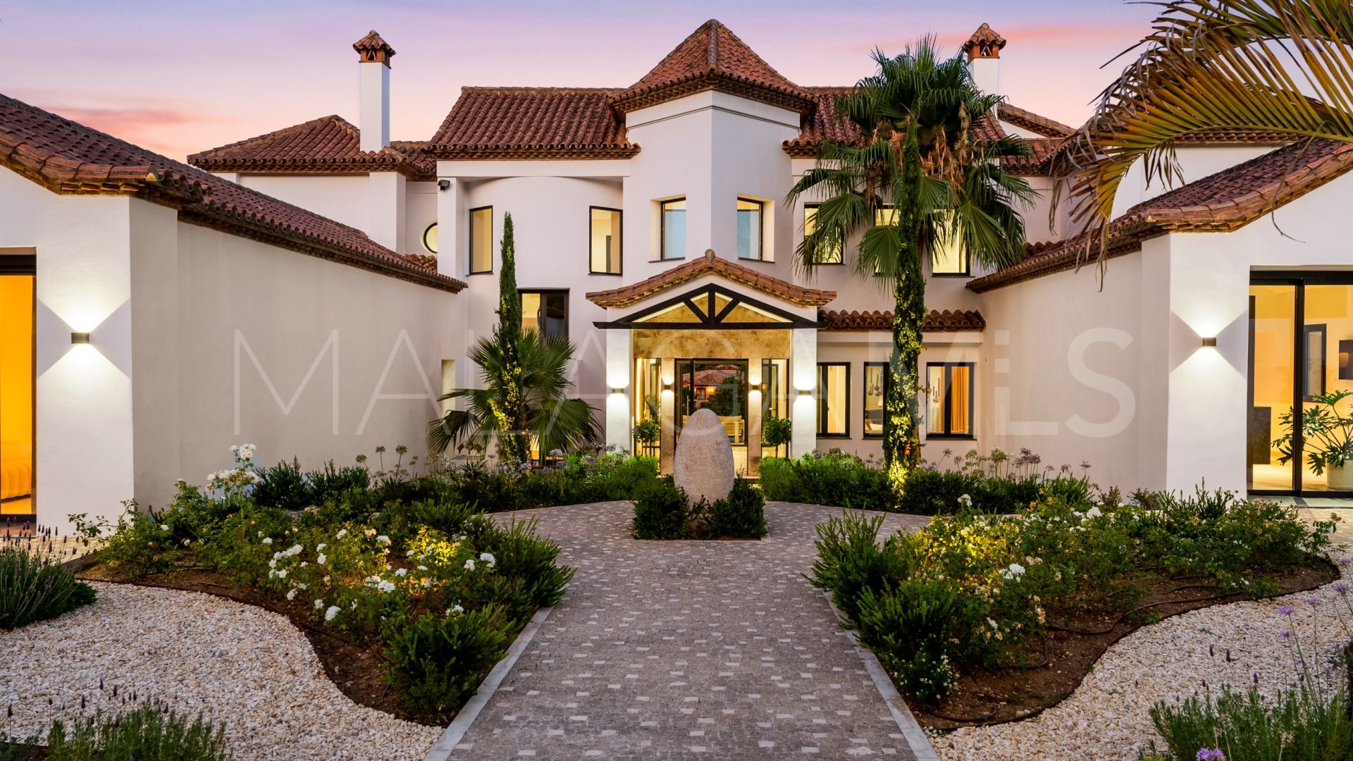 Villa a la venta in Los Flamingos with 6 bedrooms