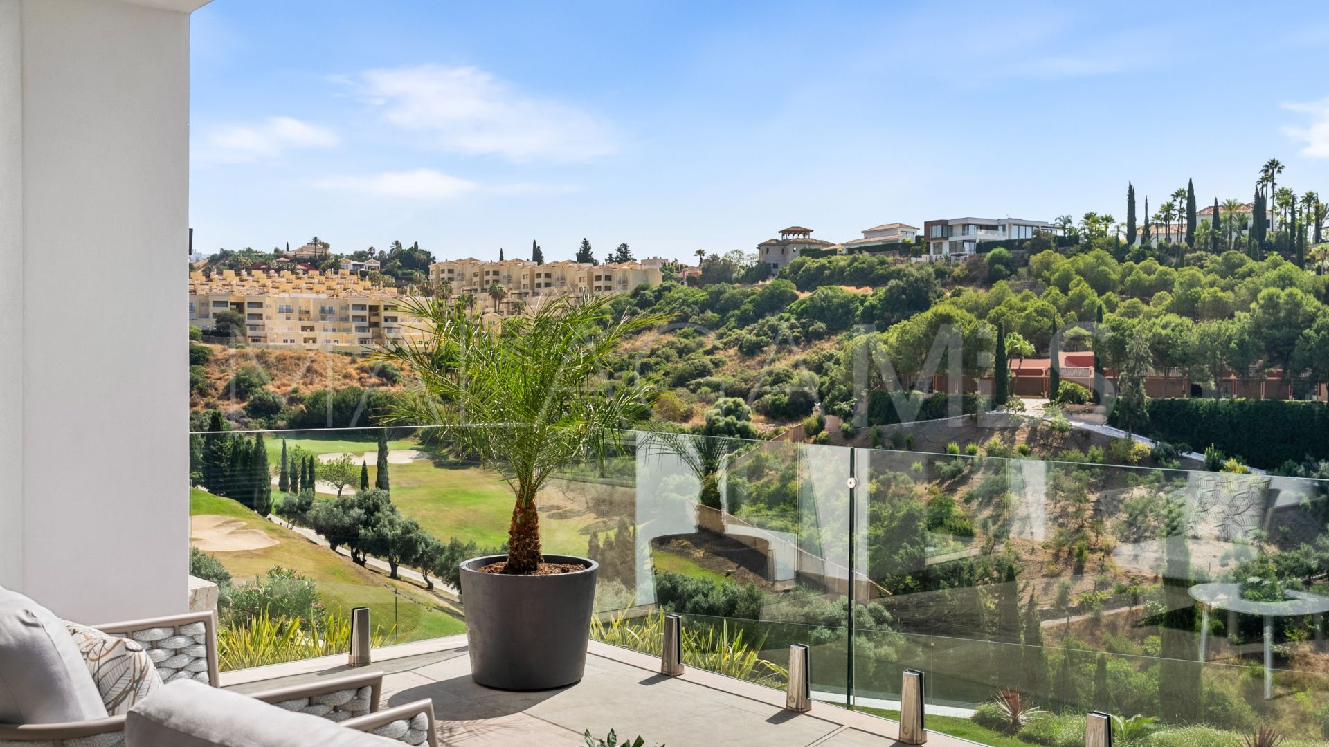 Villa a la venta in Los Flamingos with 6 bedrooms