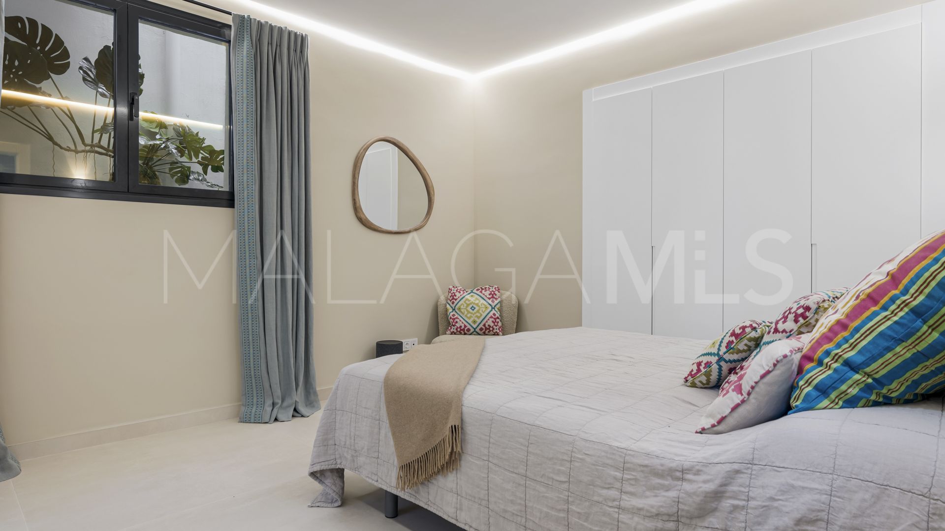 Villa for sale in Las Lomas del Marbella Club
